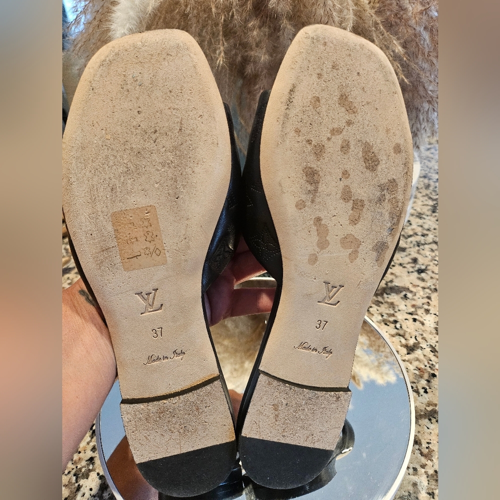 Louis Vuitton Neo Leather Mules FULL INCLUSION🔥 - Picture 7 of 9